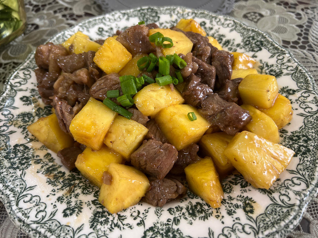 黑椒菠萝牛肉粒 好吃到停不下来