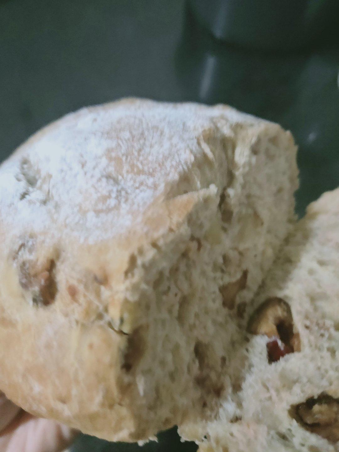 红枣核桃软欧包