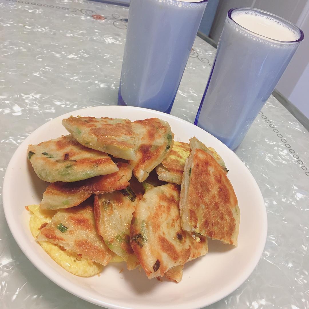 鸡蛋葱油饼                  （更新饼坯保存方法）