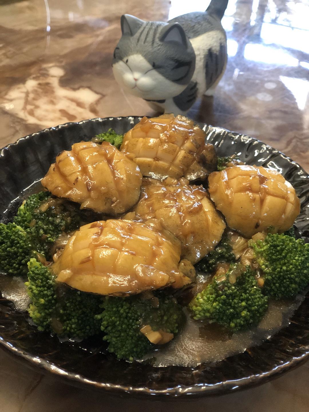 下饭神器鲍鱼西兰花的做法