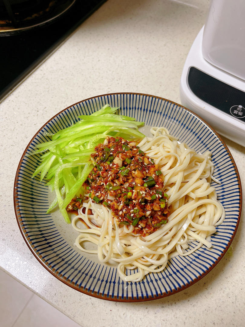 姥姥的爽口凉面！（干拌挂面）