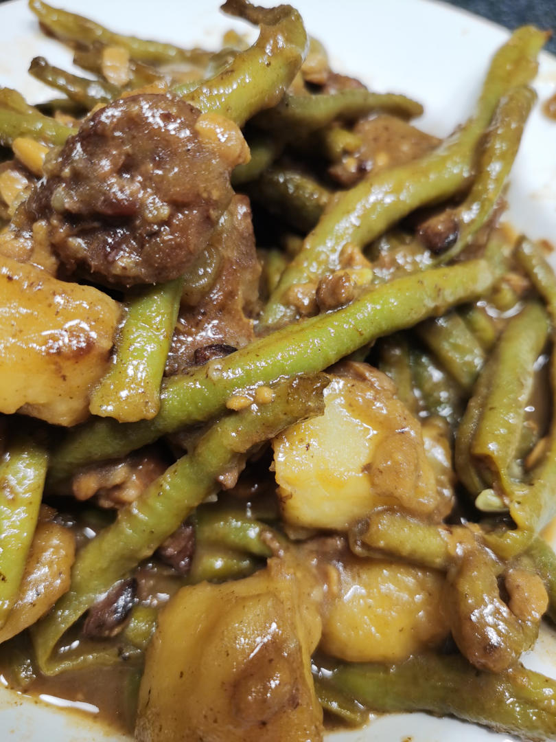 小李不洗碗做的东北排骨炖芸豆