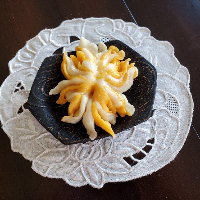 双色菊花卷