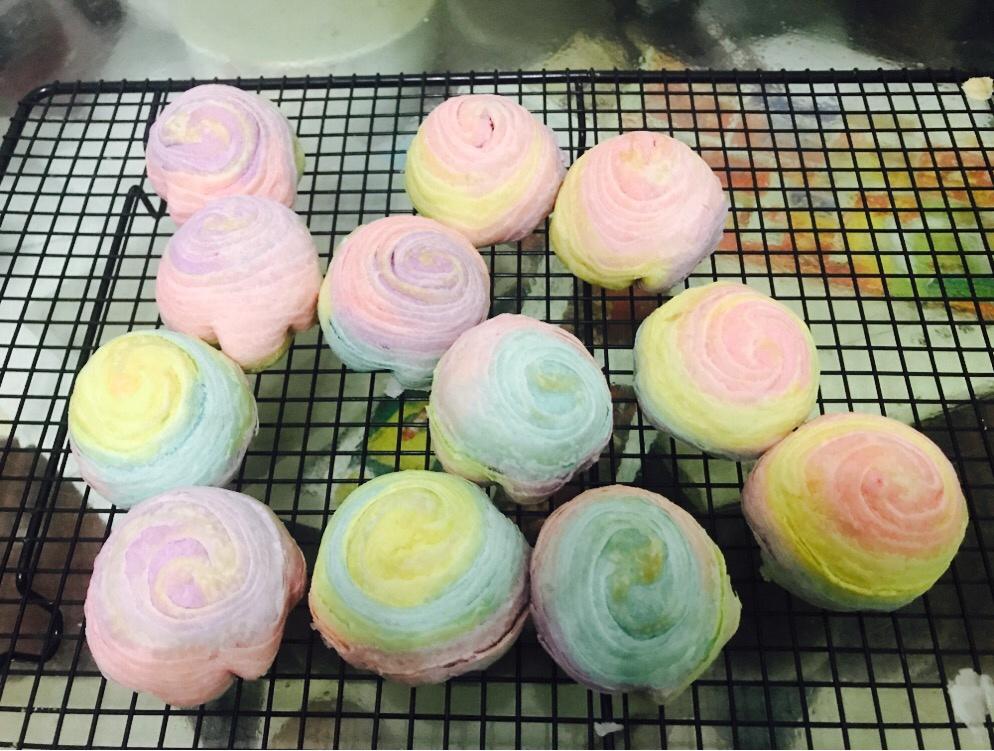 彩虹蛋黄酥（独角兽蛋黄酥）