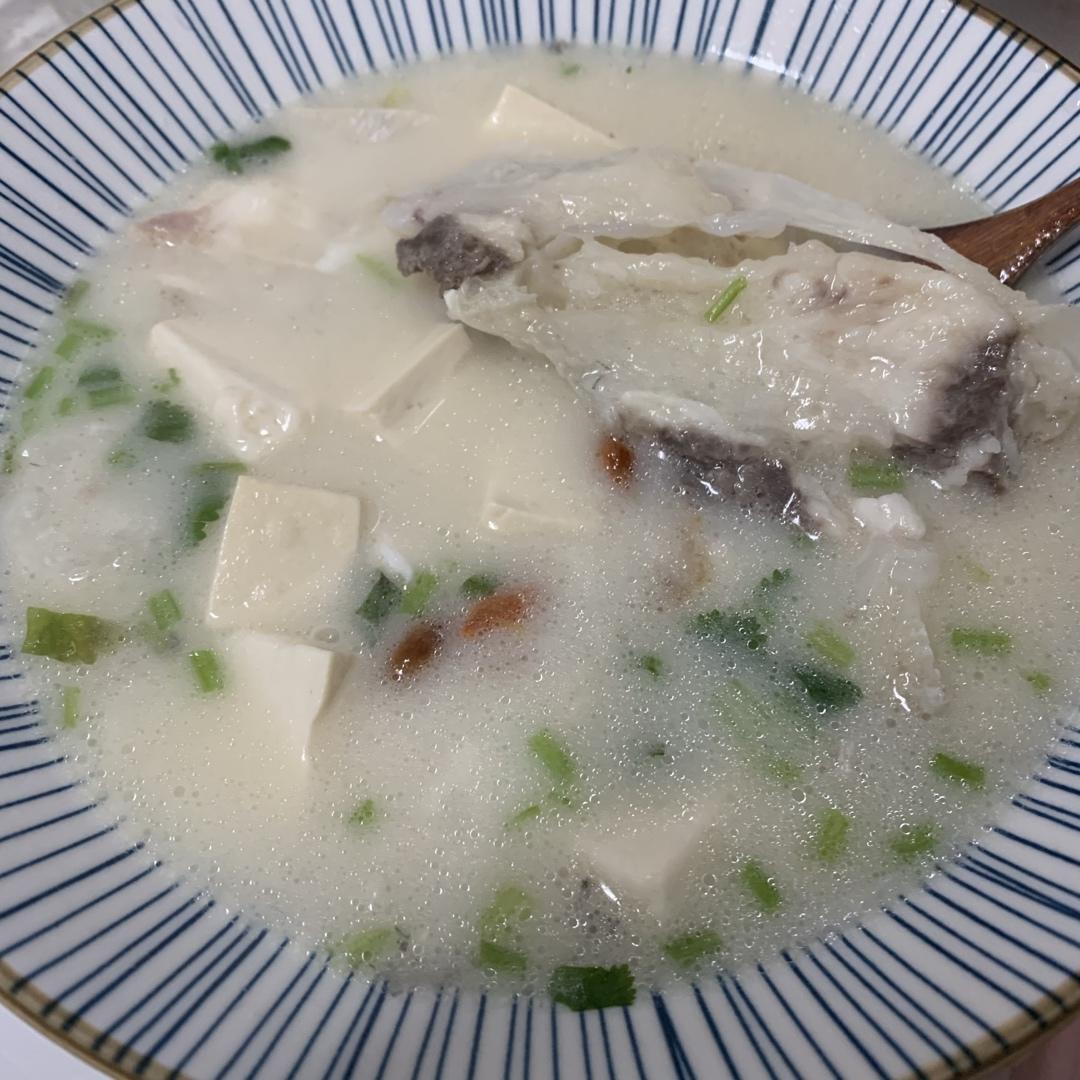鱼头豆腐汤