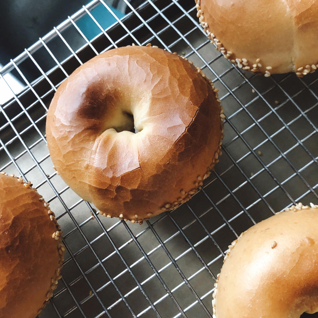 奶盐芝麻贝果🥯超香der～超快手～发酵时间短～超好吃😋