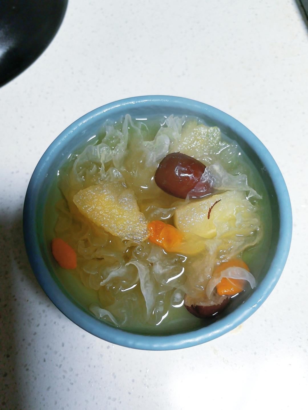 冰糖银耳梨汤