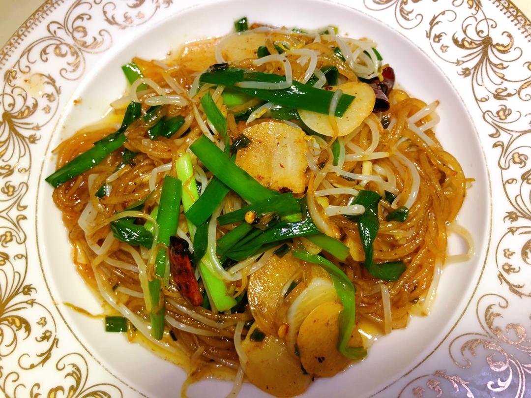 绿豆芽韭菜炒粉条
