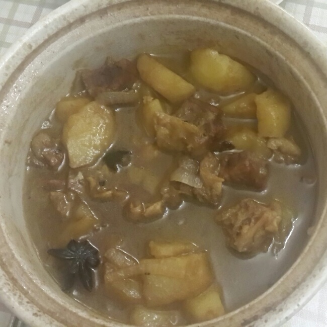 香菇妈-牛腩土豆煲