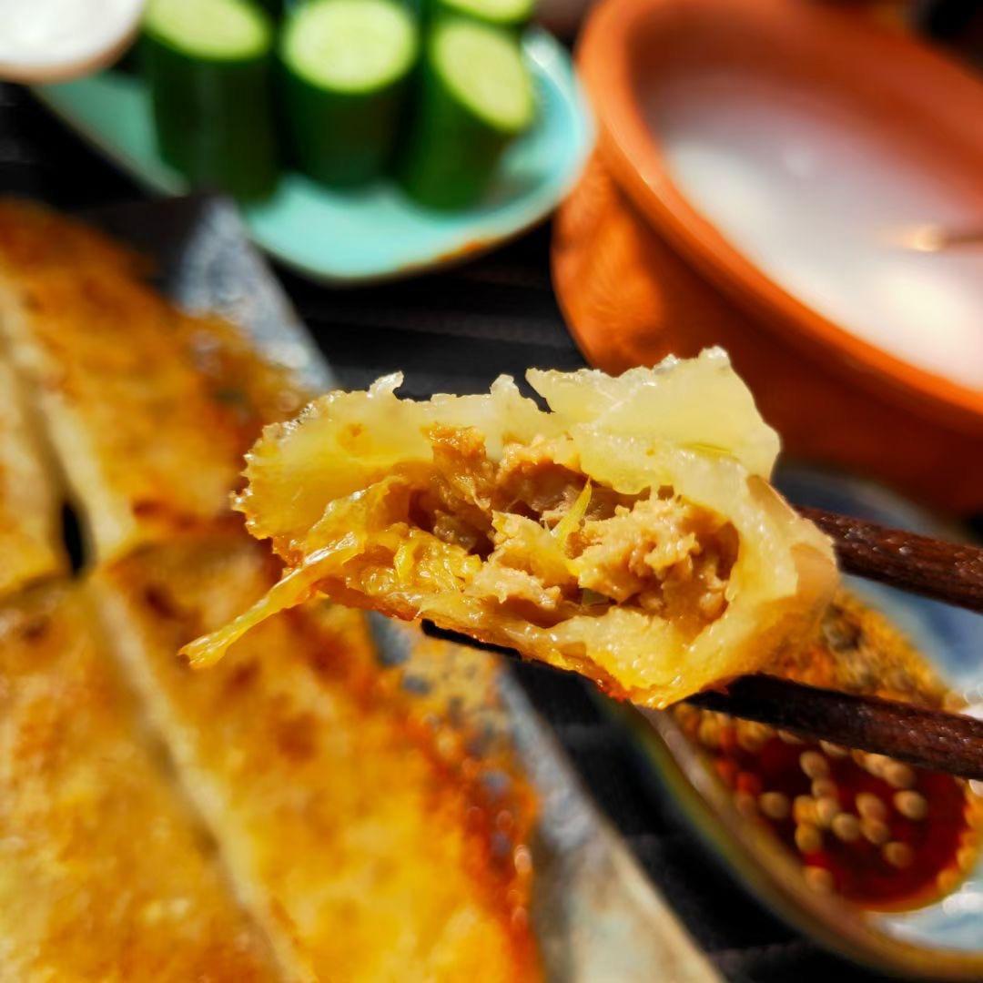 酸菜馅儿锅贴的做法