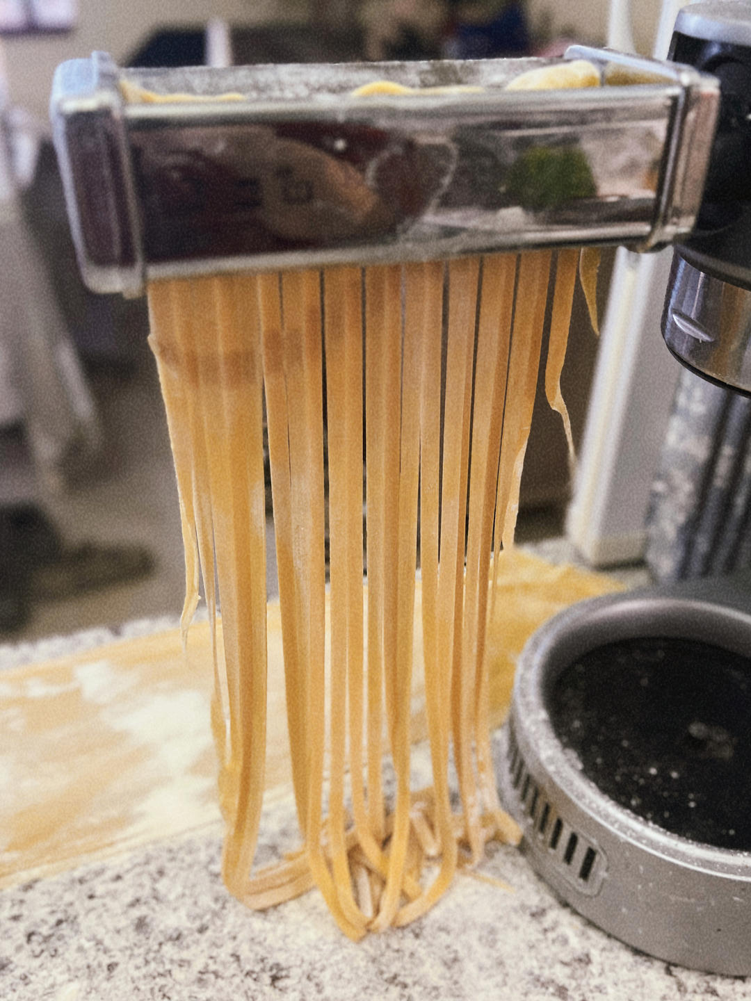 自制鸡蛋意大利面 Homemade Pasta