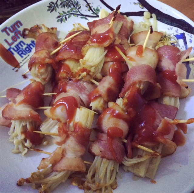 香煎培根金针菇卷