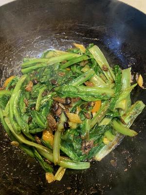 经典粤菜—米饭杀手|豆豉鲮鱼油麦菜的做法 步骤14