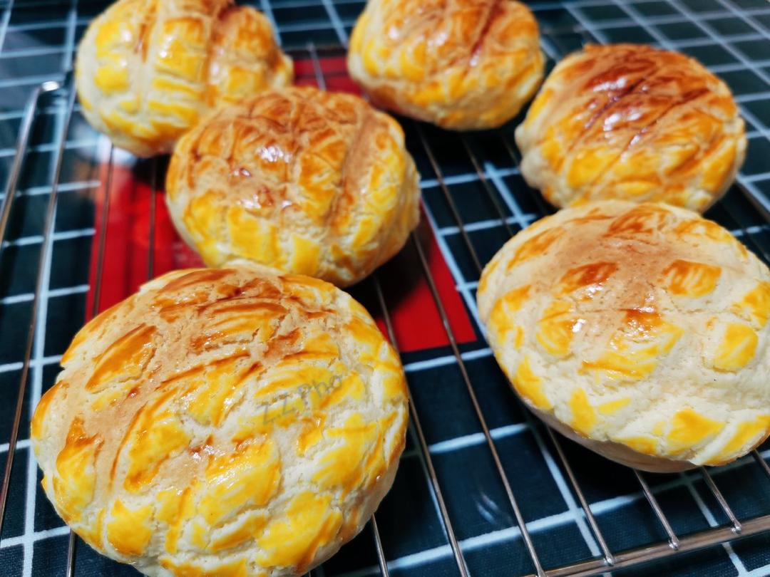 香酥柔软的港式菠萝包