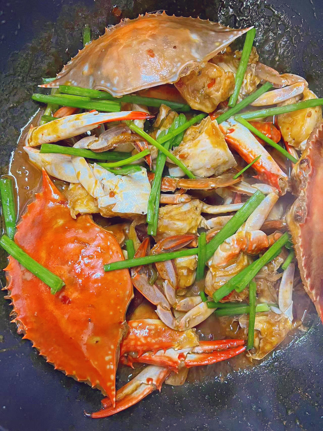 香哭了～爆炒香辣蟹！
口水都流出来～