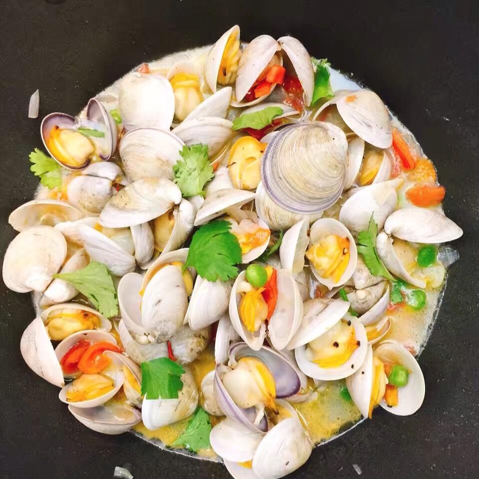 白葡萄酒葱烧蛤蜊