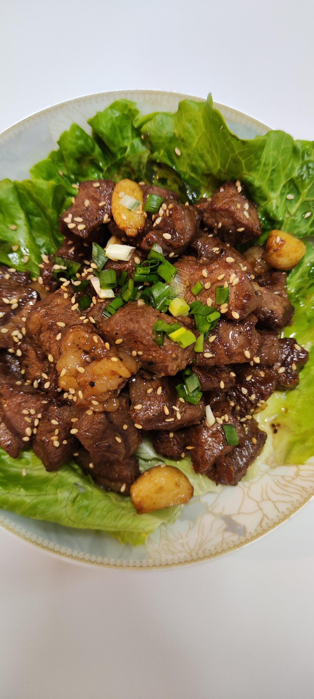 好吃到舔盘的蒜香黑椒牛肉粒