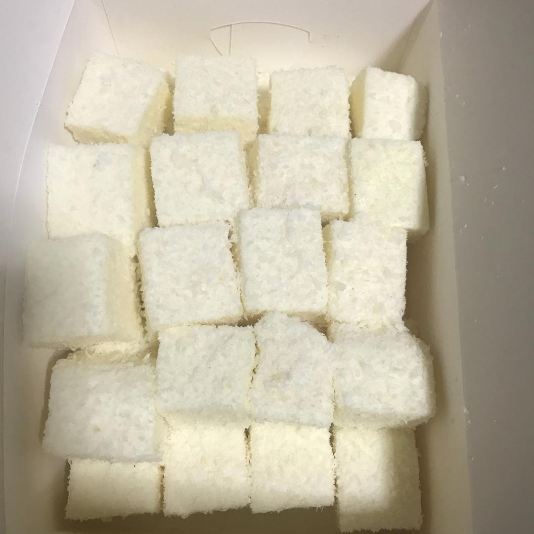 完胜85度C牛奶椰丝小方