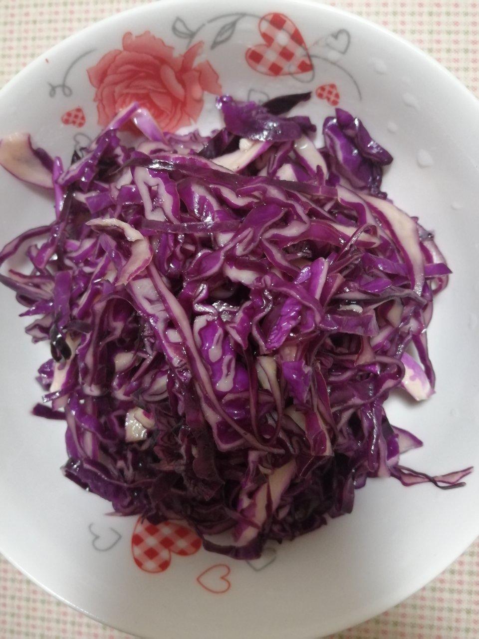 超开胃凉拌紫甘蓝