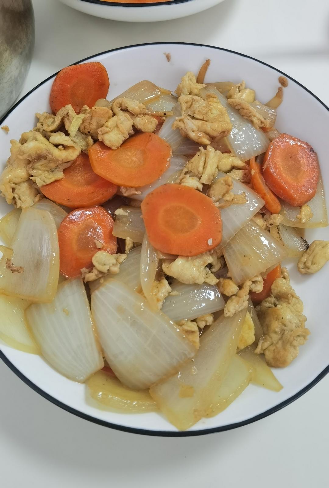 降压防癌的好食材  洋葱炒鸡蛋