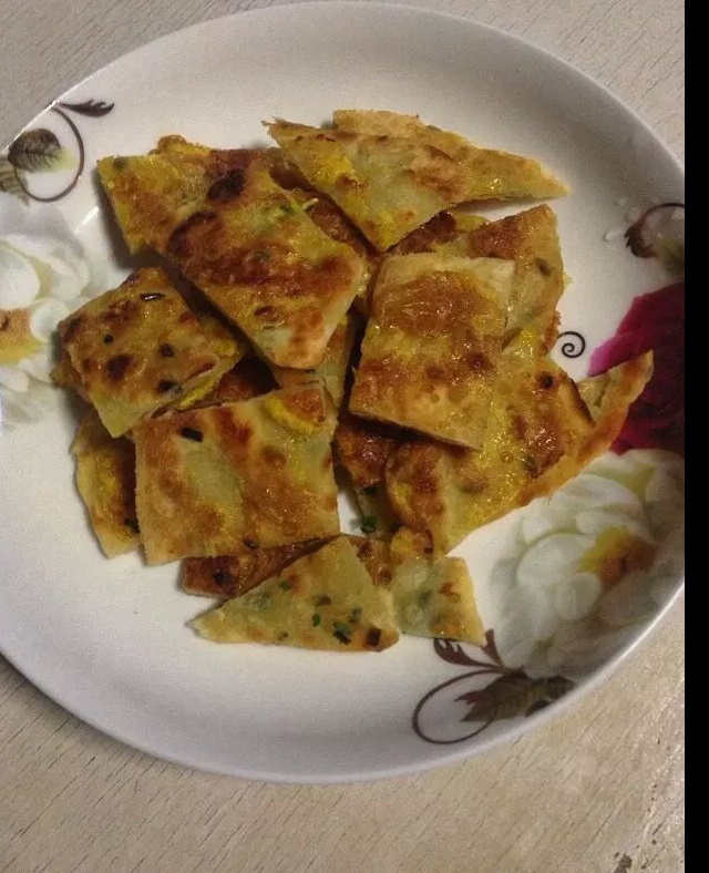 鸡蛋葱油饼                  （更新饼坯保存方法）