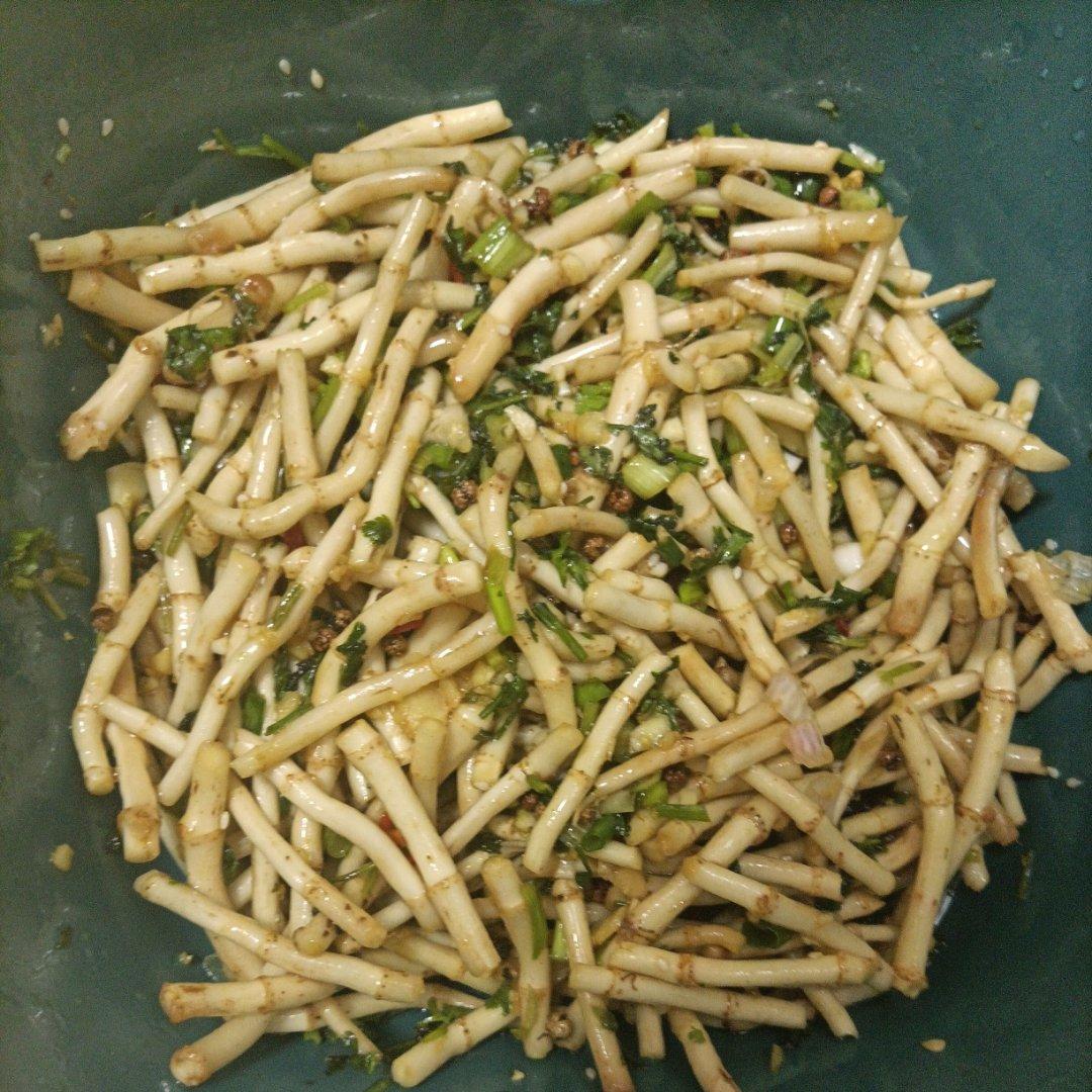 凉拌折耳根