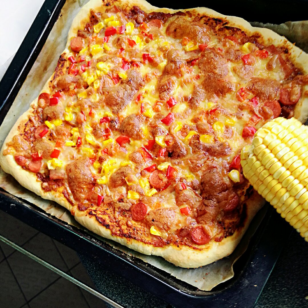 萨拉米薄底披萨 Salami Pizza