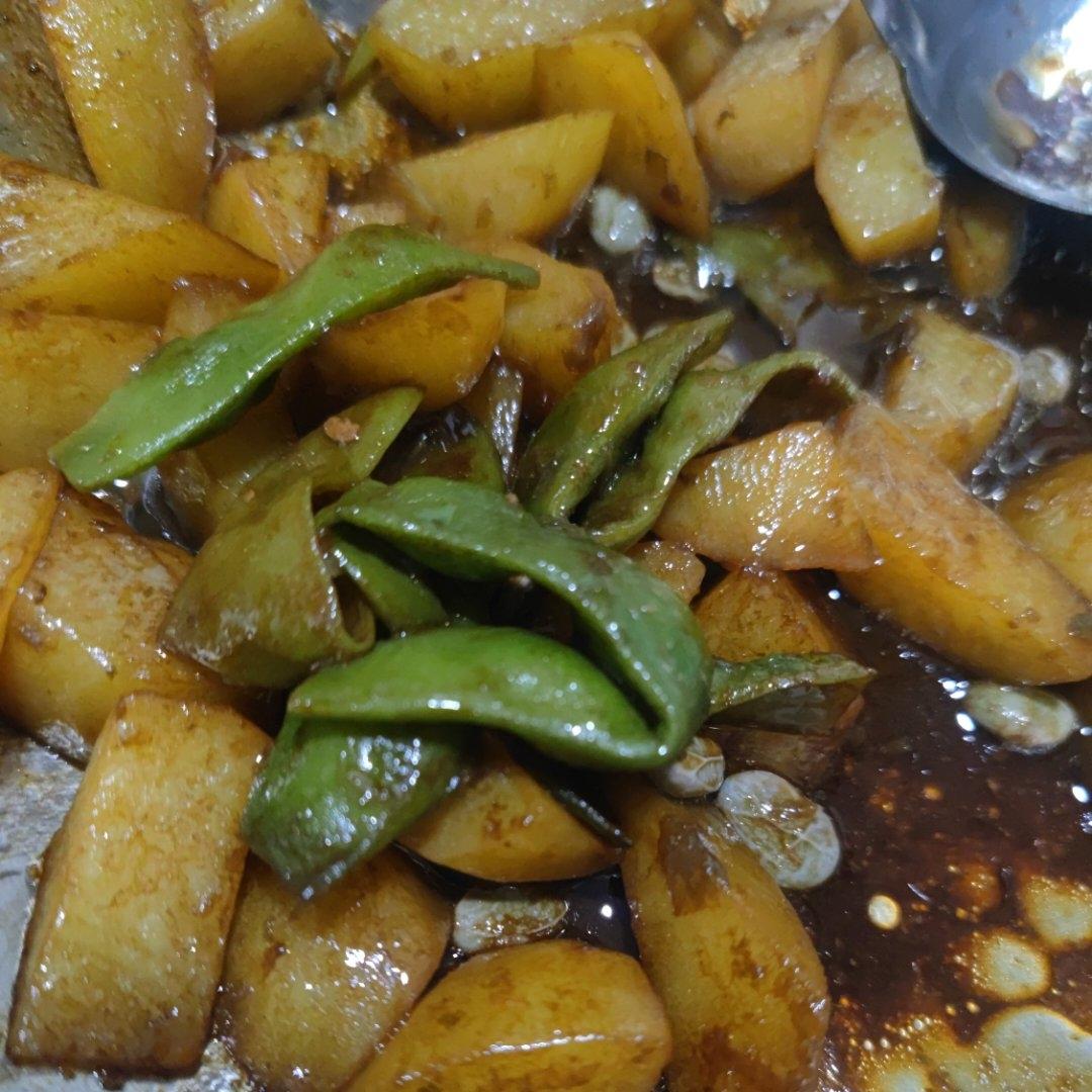 油豆角炖土豆