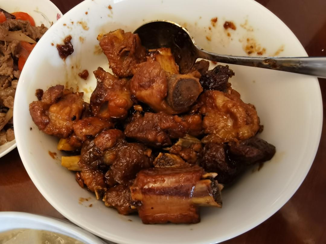 好吃不油腻的话梅排骨，不比蒜香排骨差