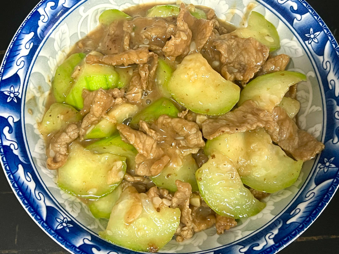 丝瓜炒肉片