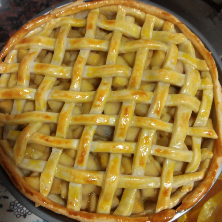 yl橄榄树做的传统的苹果派traditionalapplepie