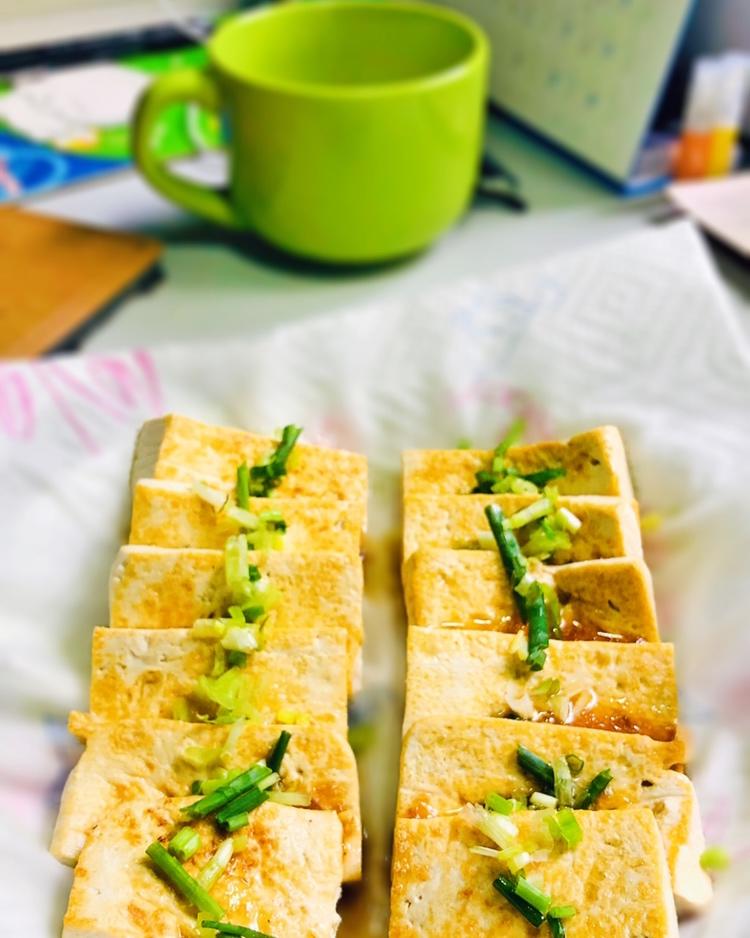 盐煎老豆腐（蘸酱油）