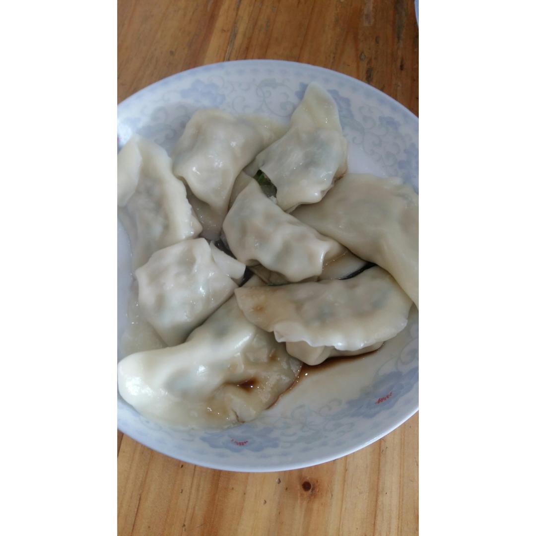 芹菜胡萝卜猪肉水饺