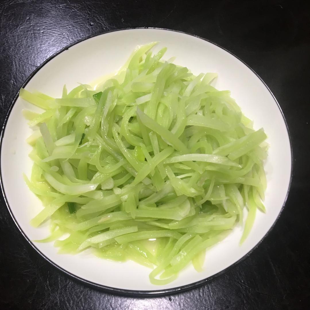 zhangdawei333做的清炒莴笋丝