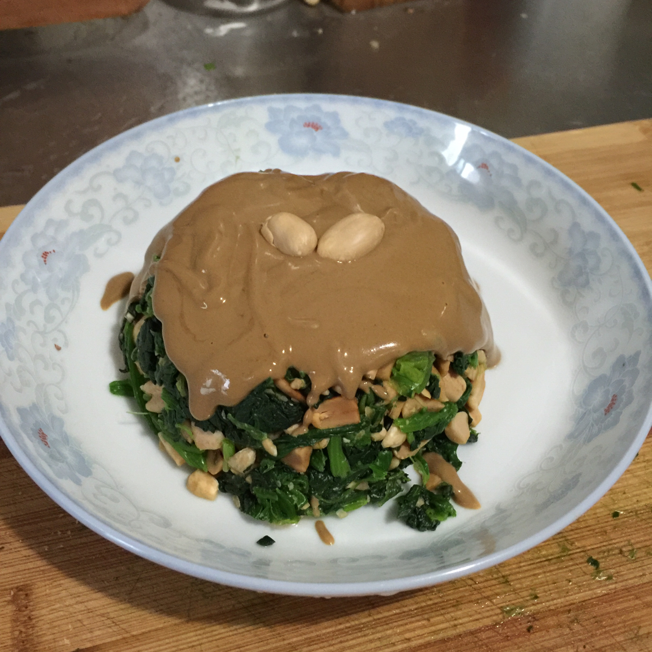 麻酱拌花生菠菜