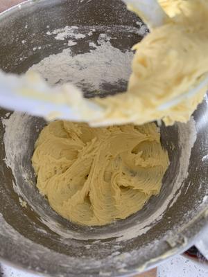 黄油曲奇-超香超酥的做法 步骤4