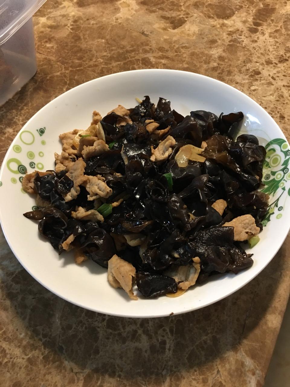 木耳炒肉
