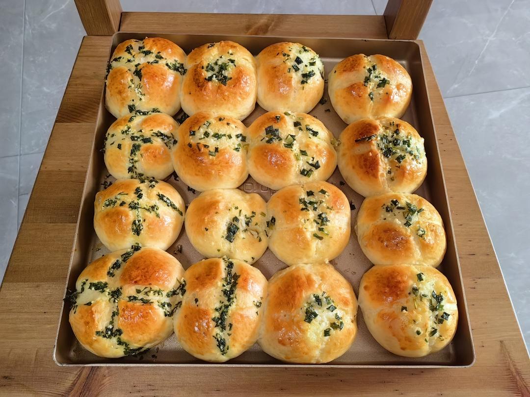 考验自制力的小餐包---黄油蒜香小餐包