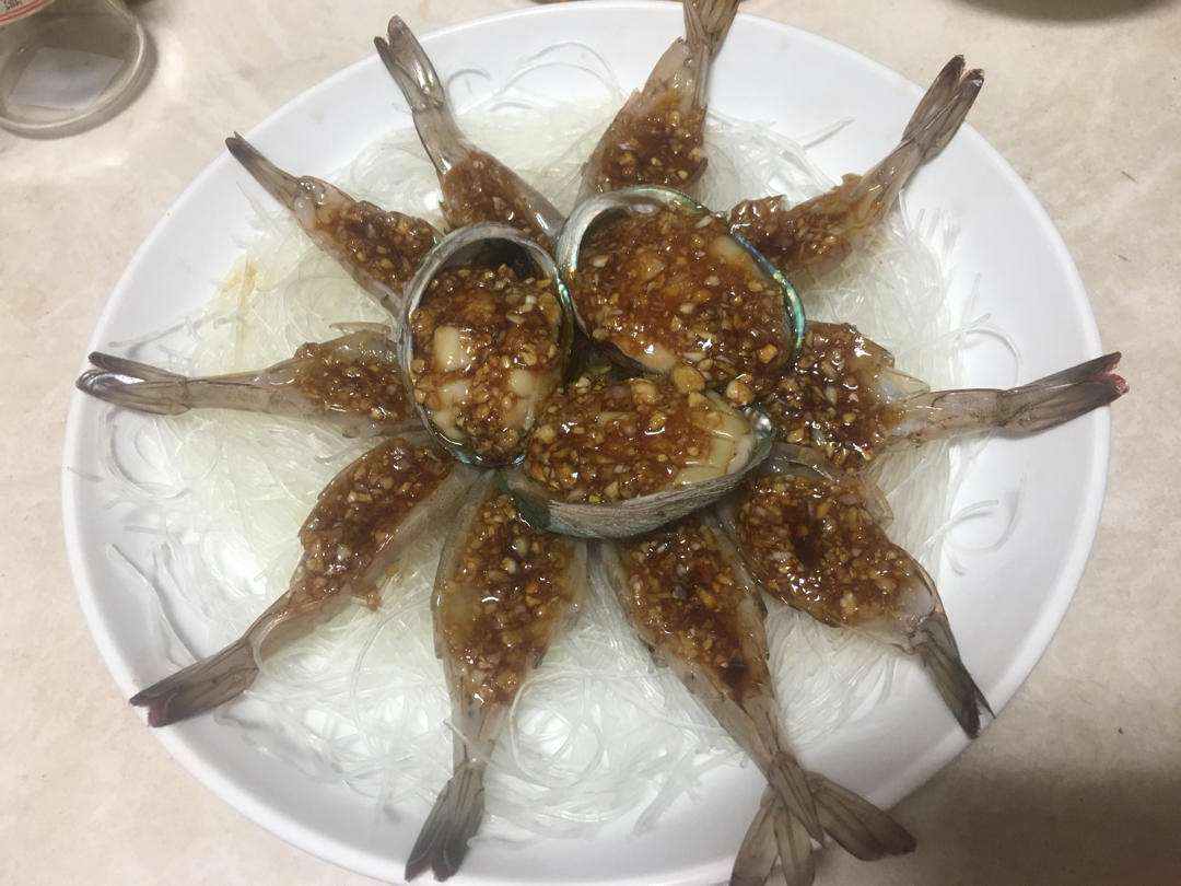 蒜蓉粉丝蒸鲍鱼