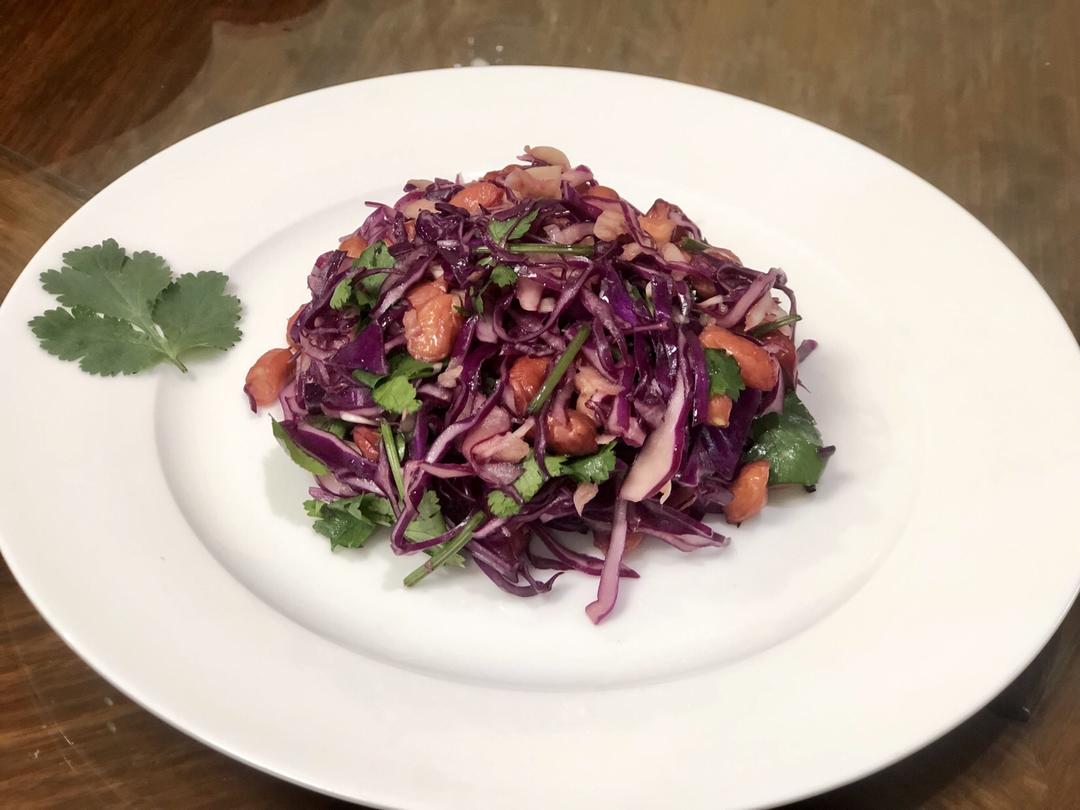 凉拌紫甘蓝花生米的做法