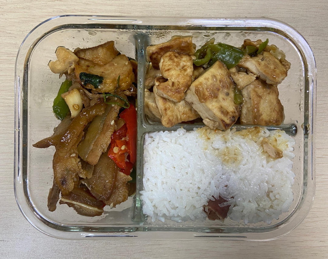 猪耳朵炒辣椒