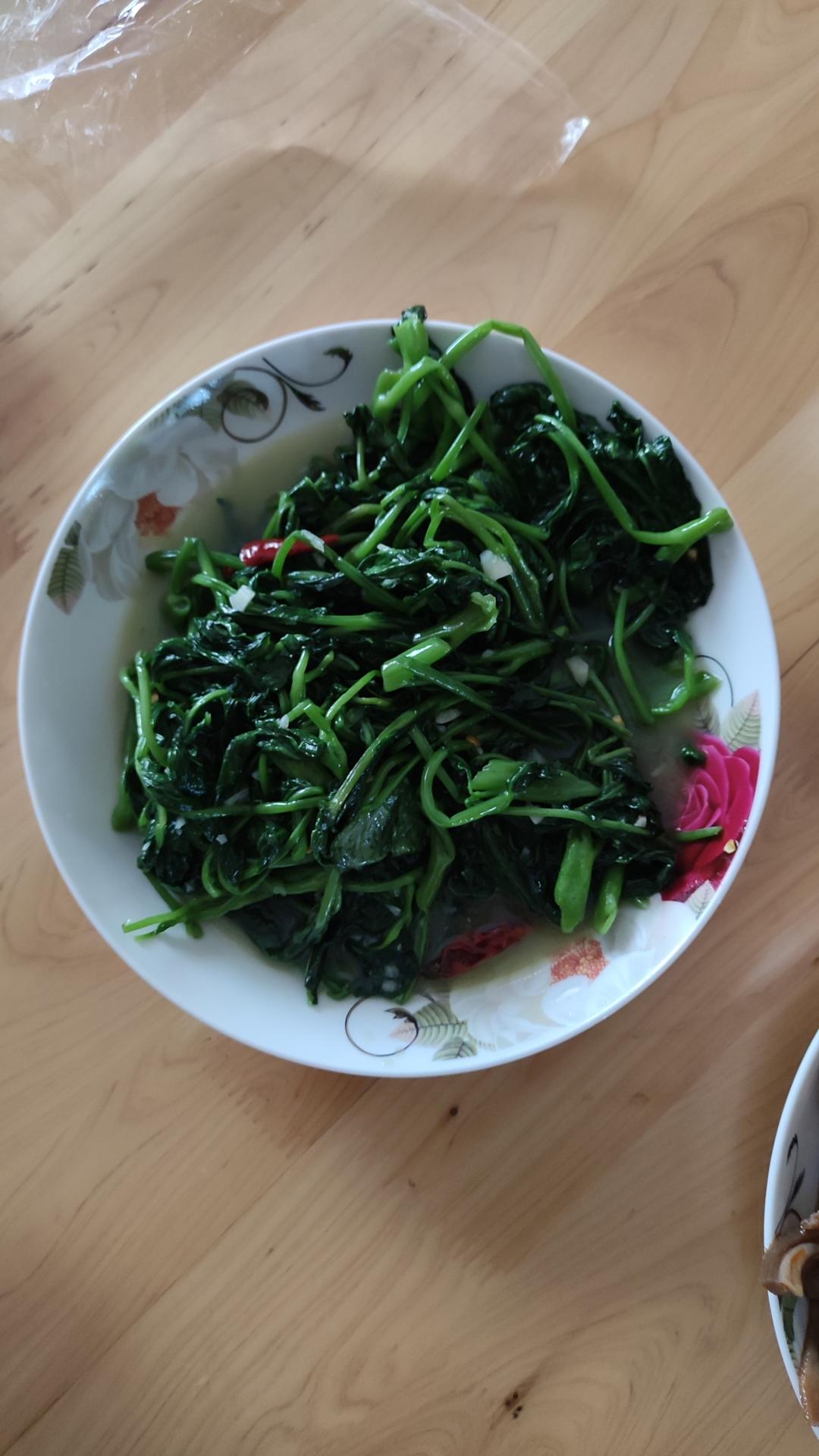 炝炒空心菜（不黑的秘密）