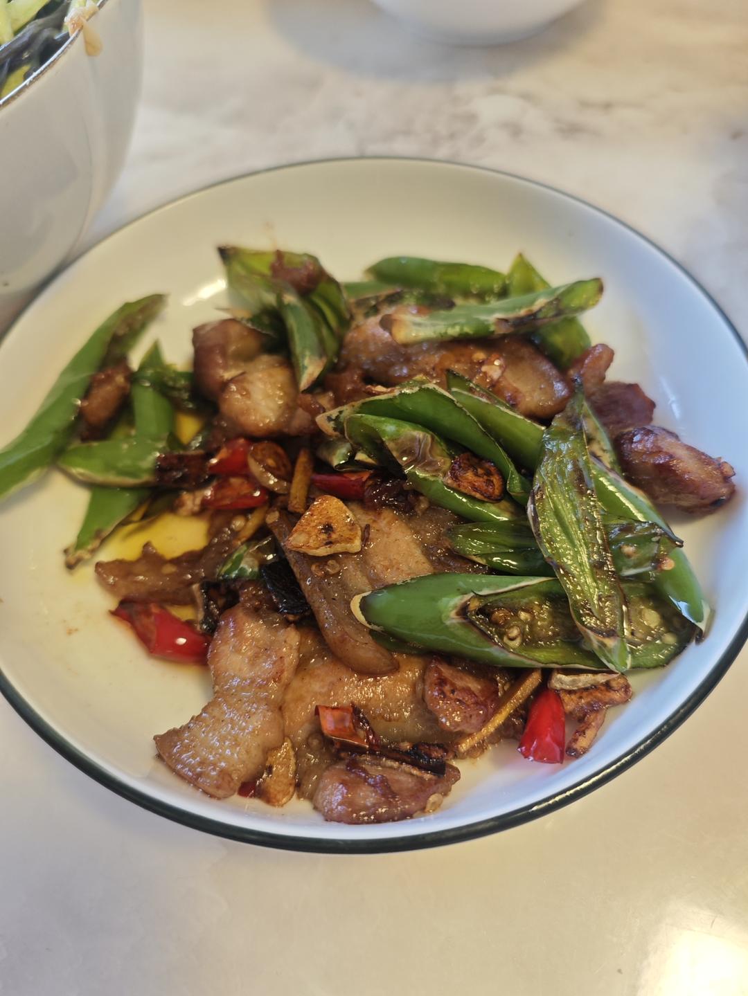 厨师长教你：“小炒五花肉”的家常做法，简单易学，下饭一绝