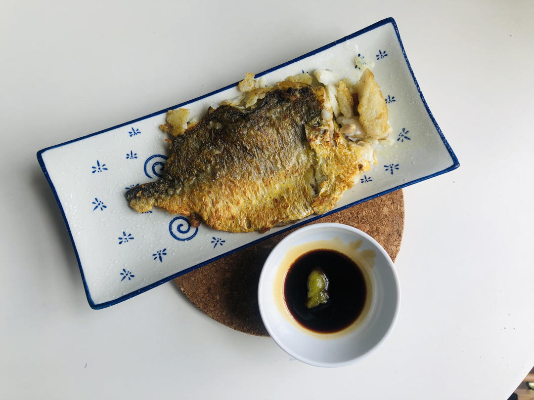 白葡萄酒茄汁小扁豆杂蔬煎鱼排