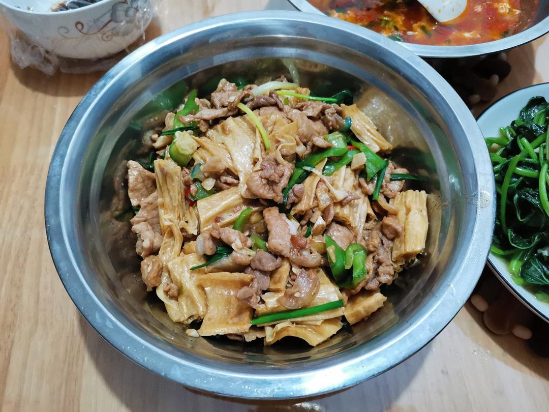 腐竹炒肉