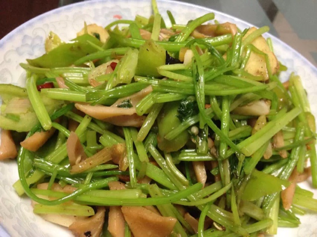 西芹炒鱿鱼