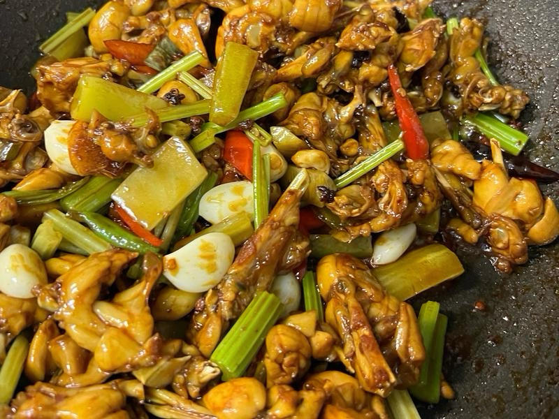 爆炒牛蛙
