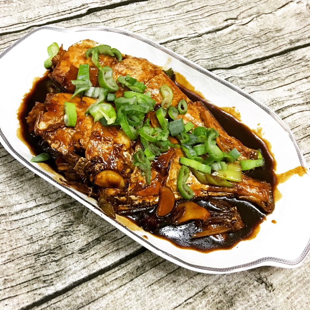 家常红烧鱼