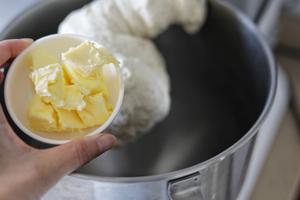 做一个咬一口能吃出柠檬🍋🍋清香味的吐司🍋🍋的做法 步骤2