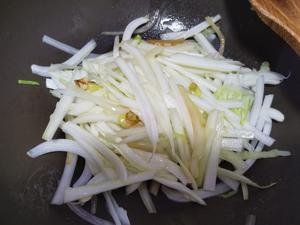 大白菜炖红烧肉罐头的做法 步骤5